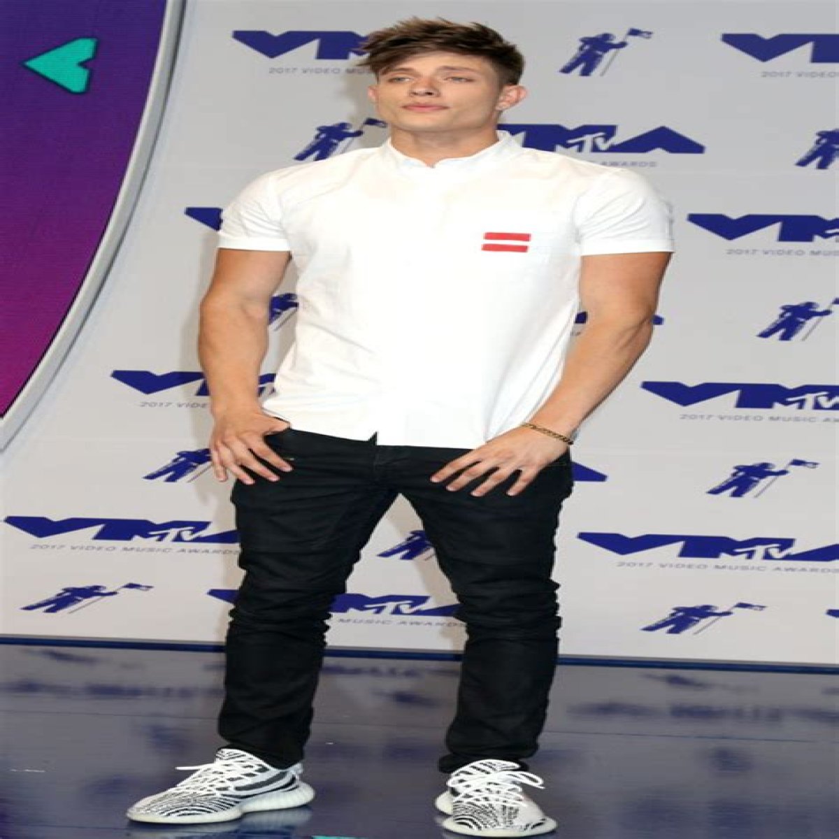HTML